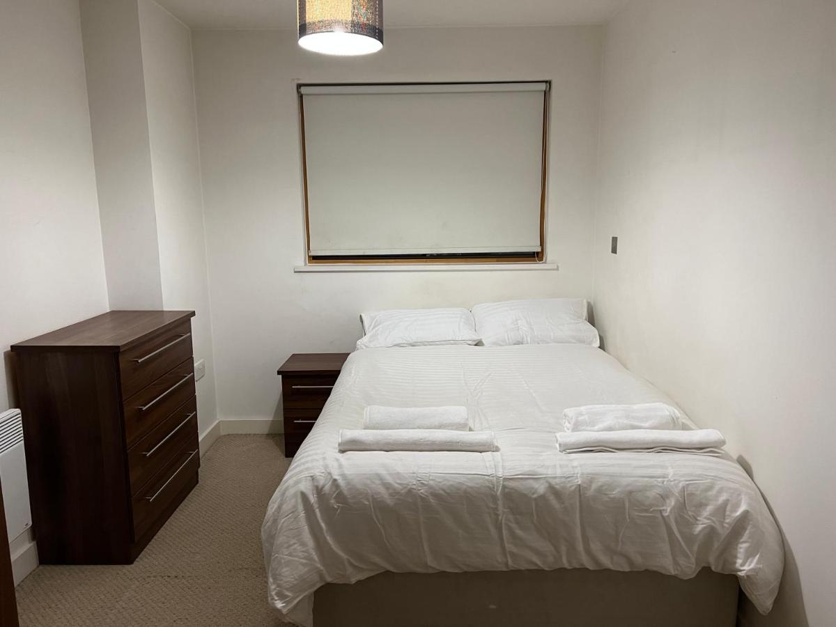 Bigkings Stylish 2 Bedroom Apartment With Free On Street Parking แมนเชสเตอร์ ภายนอก รูปภาพ